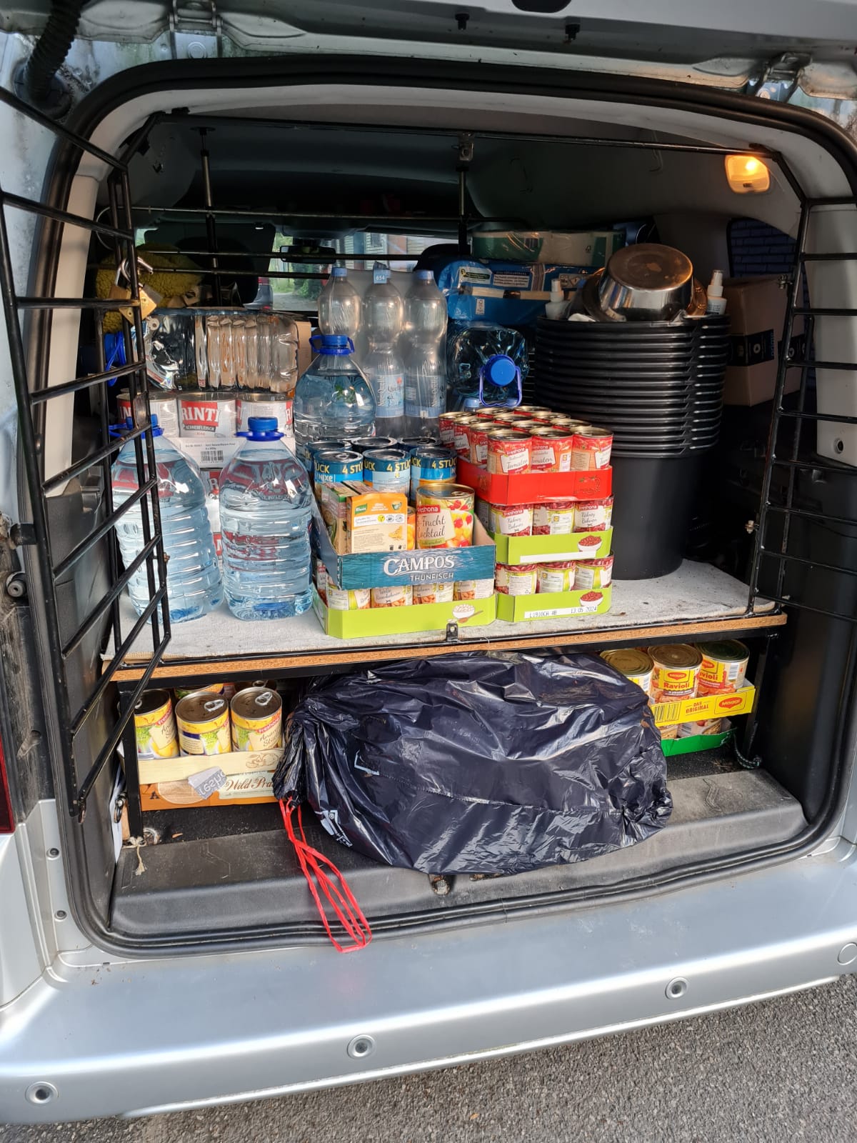 Übergabe der gesammelten Spenden aus unserem Aufruf….